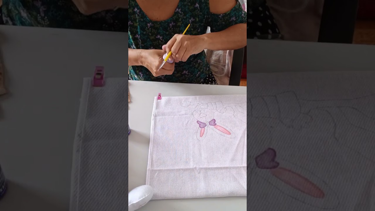 Pintura em tecido emiliabadaro5595@