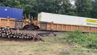 NS trailer/stack train in the rain