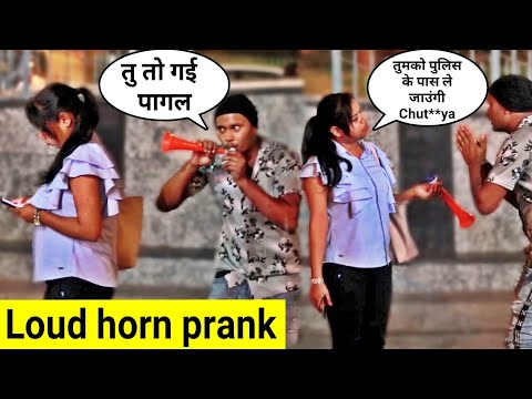 loudly-horn-prank-in-india-|-loud-horn-prank-on-cute-girl's-|-khujli-baba