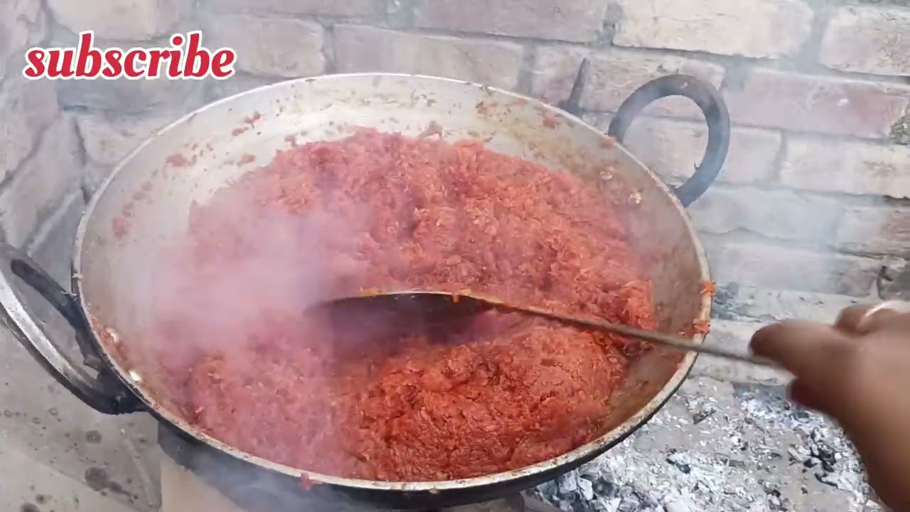देसी स्टाइल गाजर का हलवा 👈😋