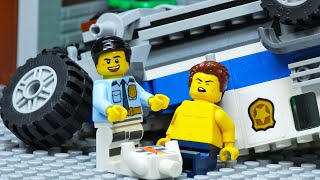 Lego City Car Crash Hospital Emergency Prisoner Escape