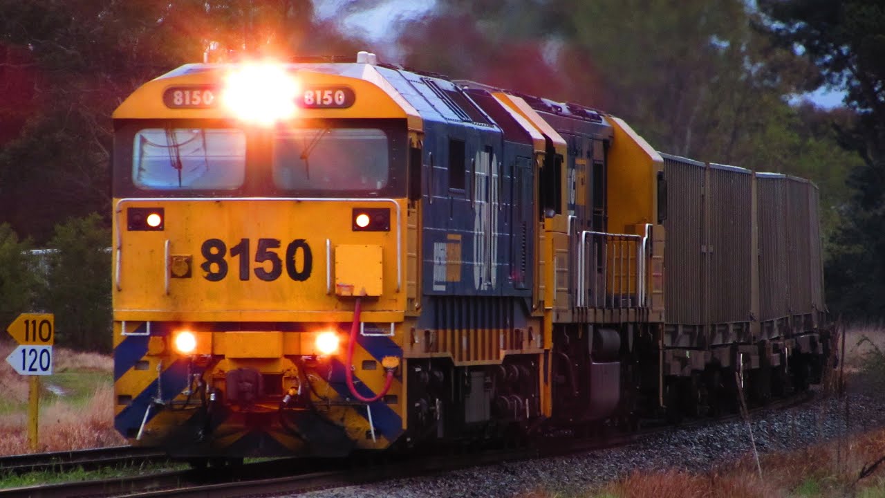 2226 Pacific National Garbage Train At Gormans Road Goulburn NSW (30/9/22) YouTube