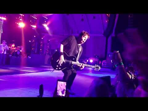 George Thorogood - One Bourbon, One Scotch, One Beer (Live At Waterfest 2018)