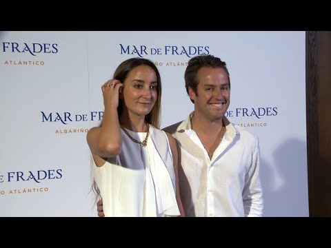 María Pombo revela dónde tienen sus padres la portada que compartió con Belén Esteban: «En el baño»