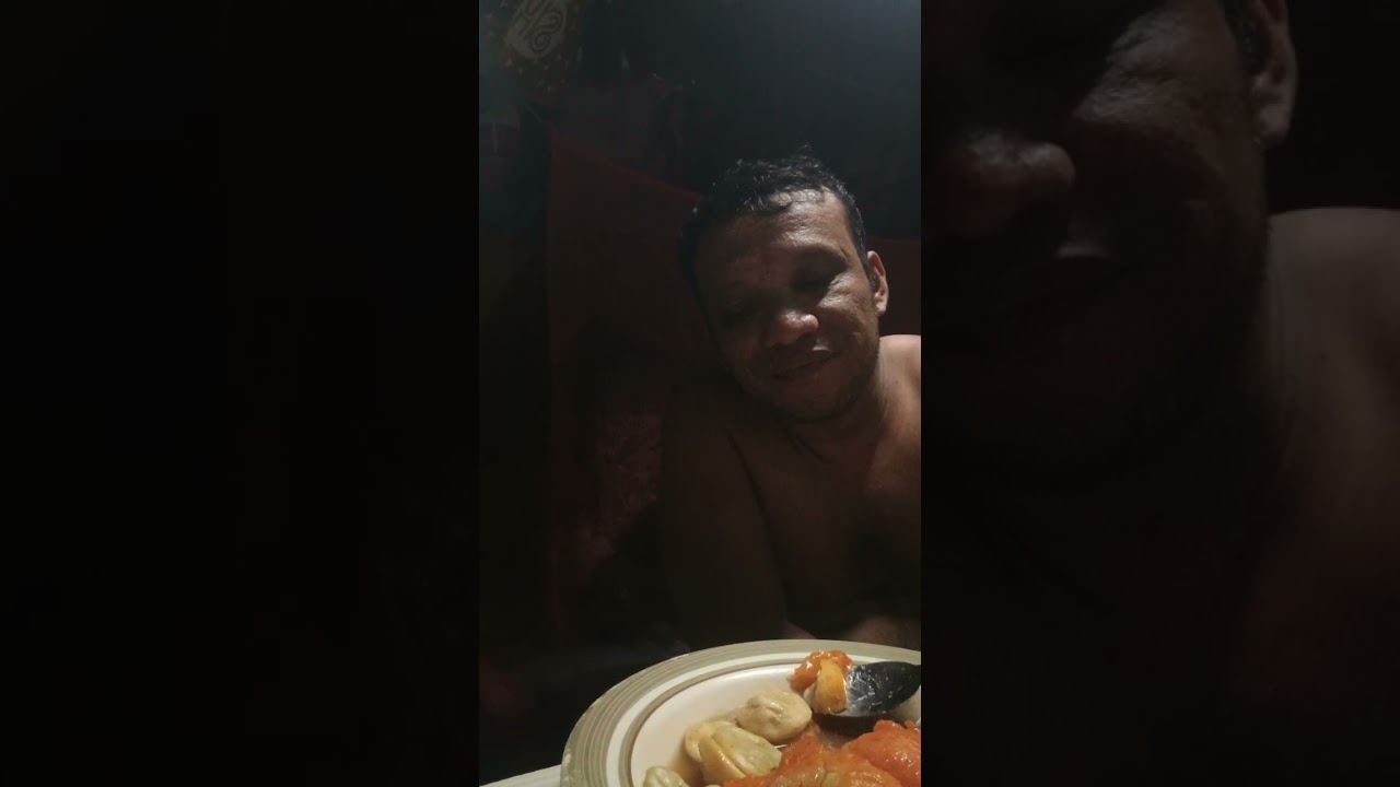 Midnight snack muna kami, fishball at kwekkwek