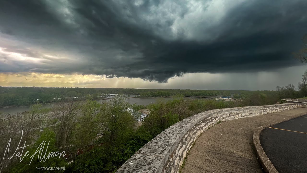 4-20-23 Quincy illinois birth of a supercell. - YouTube