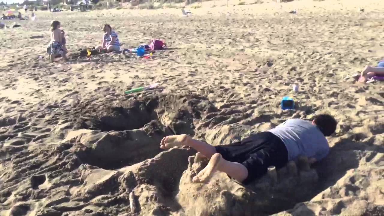 Kid destroys Sand Village - YouTube