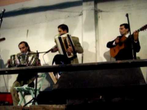 Manuelito Cruz y su conjunto con Juan Manuel Silveyra - (Los dos amigos)