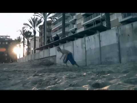 LauryHD - Redbull AOM submission '13
