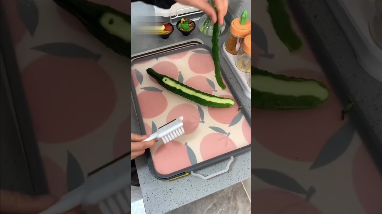 🔪🍽✨ *5in1 Stainless Steel Peeler Grater Kitchen Brush* ✨🥕🧀(Link in Description) 