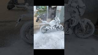 400cc of pure muscle, currently covered in bubbles😍 #dominar400 #bagheera #bajajdominar400bs6