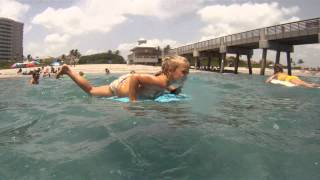 Le Cours De Surf De Grand Papa Bi Un Grand Papa Sua Coche