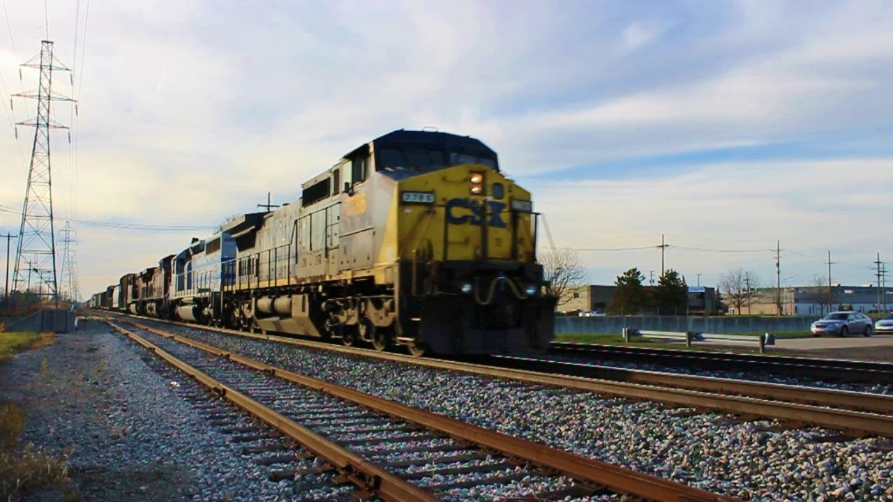 CSX 7786, CITX 3080, CP 8603 & 8612 once again lead CSX Q392 but this time on the Detroit Sub