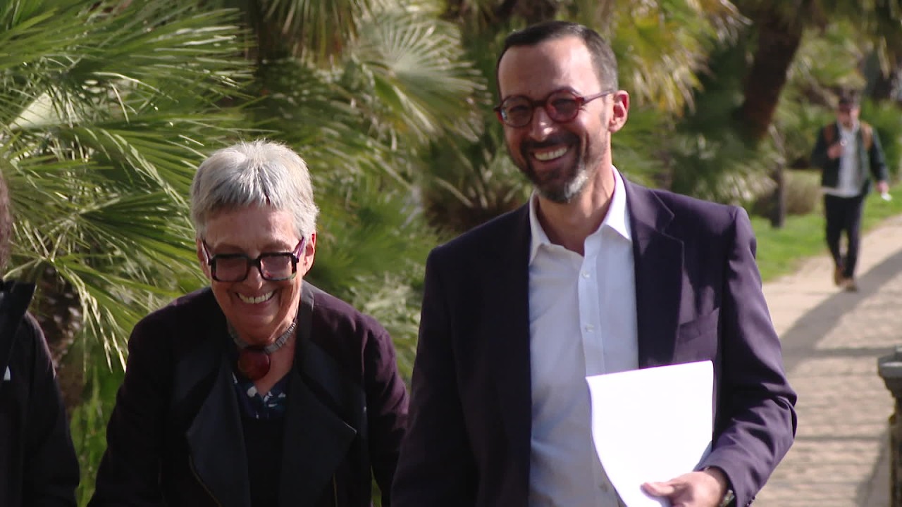 Municipales à Pau : Jérôme Marbot en campagne contre François Bayrou