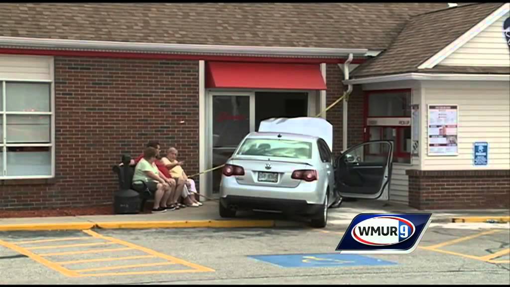 2 injured when car crashes into restaurant - YouTube