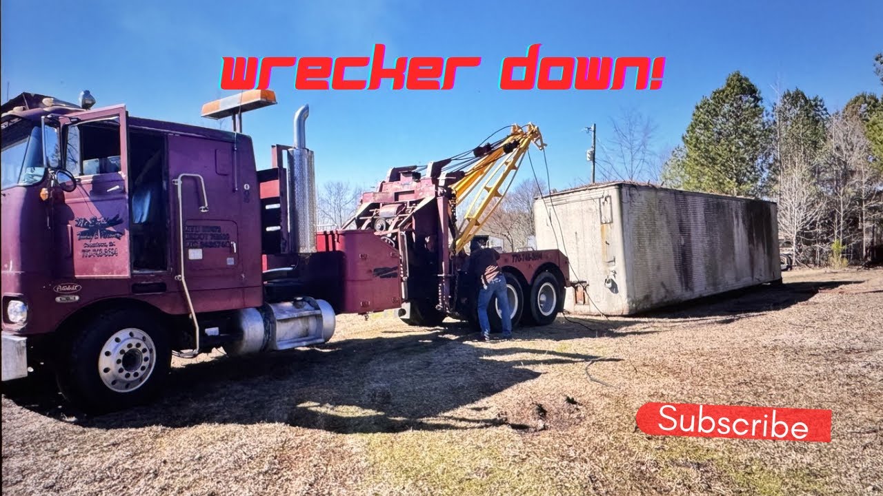 1972 Peterbilt 352 Cabover, Holmes 850 Heavy Wrecker Broken Down...