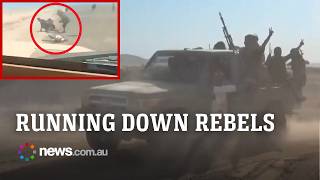 Yemeni government forces mercilessly run down Houthi terrorists