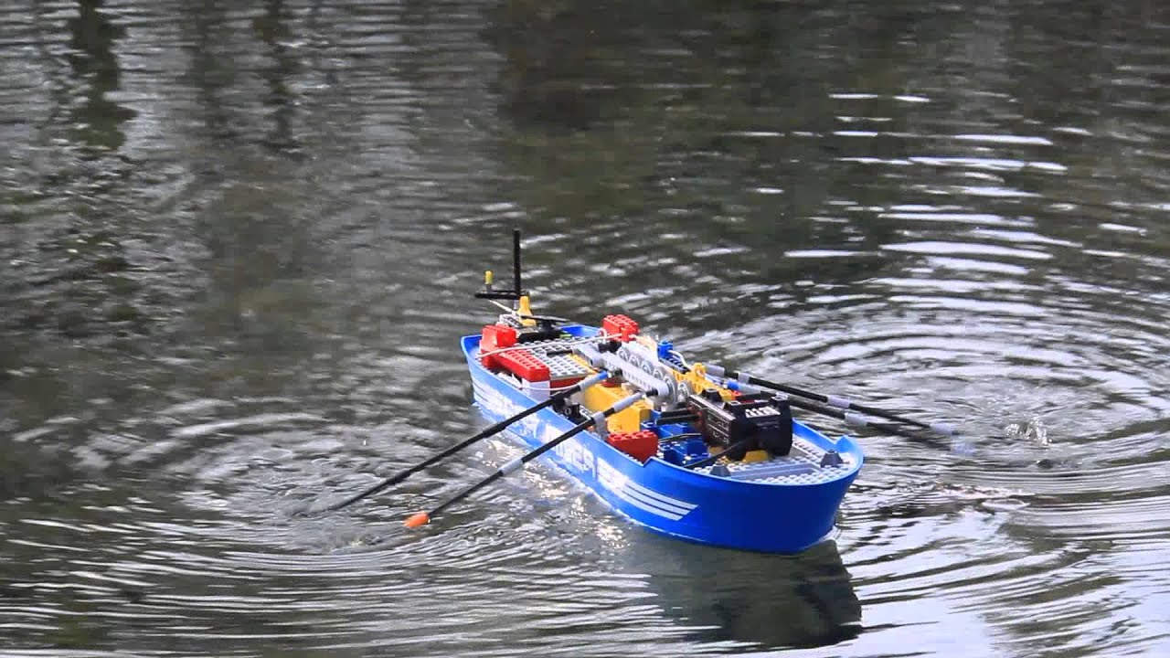 The worlds fastest rowboat in Lego - YouTube