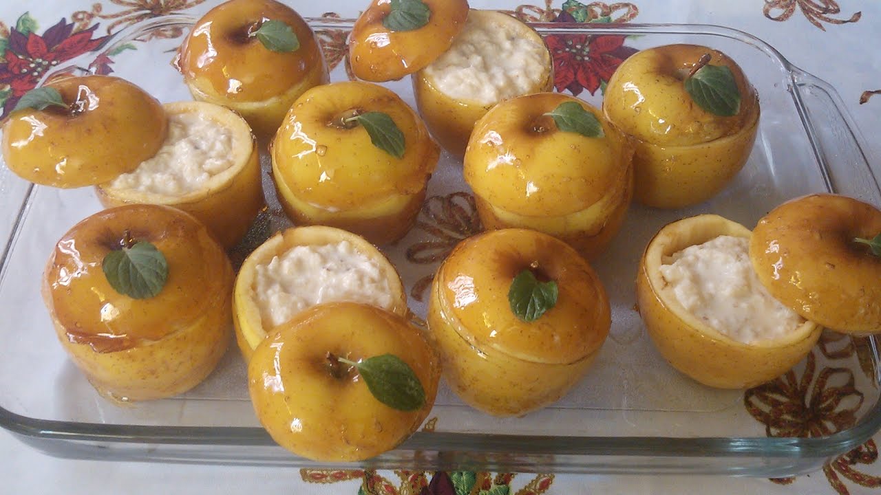 Manzanas caramelizadas rellenas de ensalada de manzana