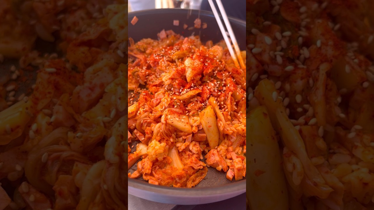 Easy KimChiBokkeumBap Korean Food How To Make Kimchi Fried Rice 김치