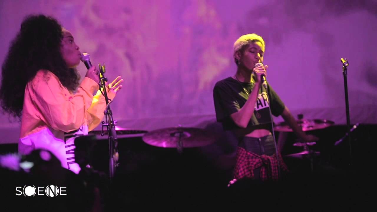 Watch SZA Brings out Willow Smith in Brooklyn on YouTube Watch SZA Brings out Willow Smith in Brooklyn on YouTube