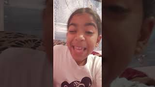 Arkadaşlar Yarin Herşeyim Beyaz Ve Pembe