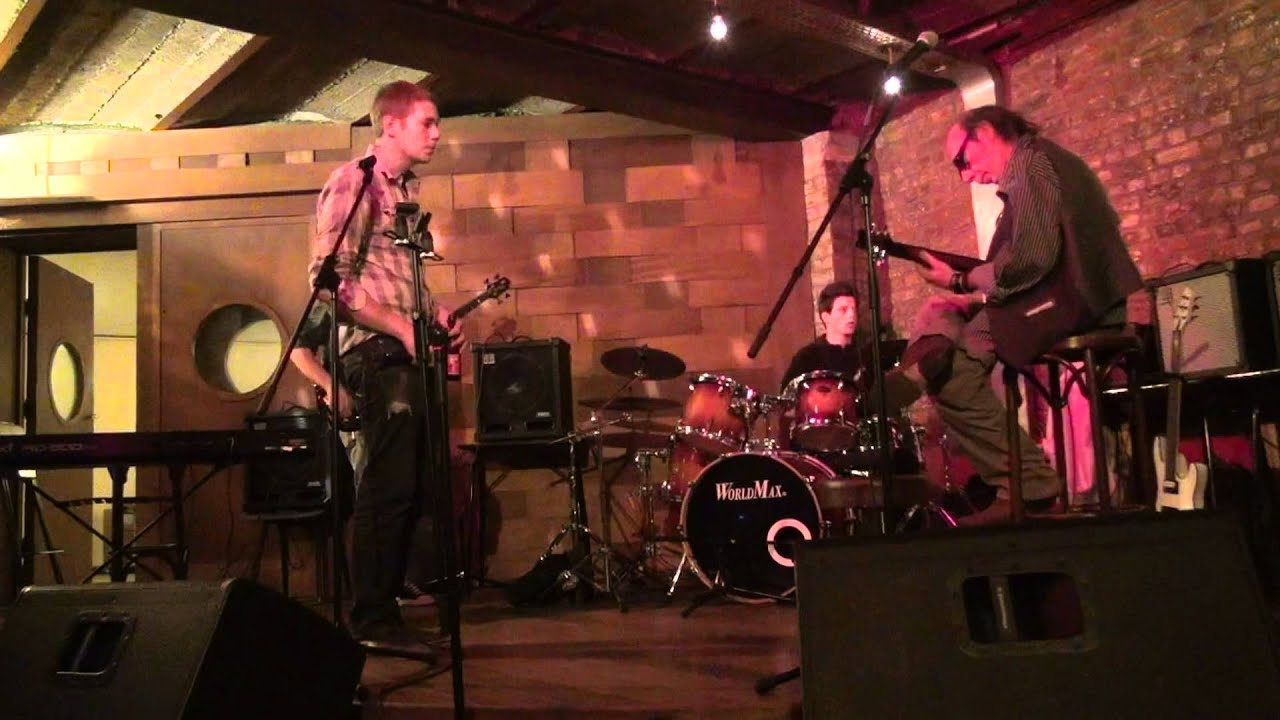 AkousticJamSession Novanois august 2011_06