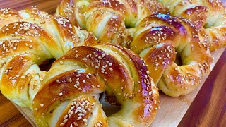 نان نرم و خانگی ترکی برصبحانهSoft and homemade Turkish bread for breakfast