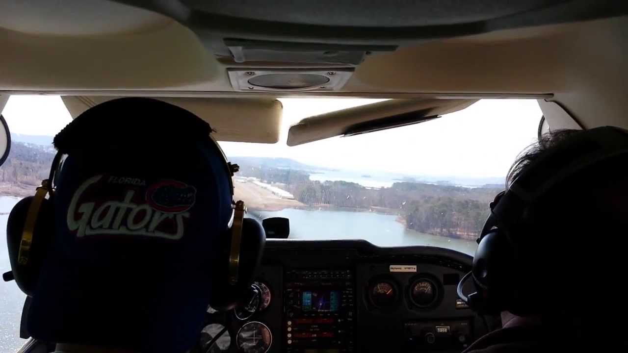 First Landing! At the Guntersville airport. YouTube