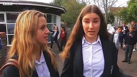 Schoolgirls Wearing Skirts Locked Out of School for Not Wearing Gender Neutral Uniforms - DayDayNews