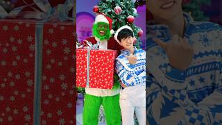 Thumbnail for I Saved The Grinch’s Heart 💚
