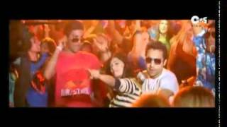 F.A.L.T.U - Char Baj Gaye_ Party Abhi Baki Hai - HQ