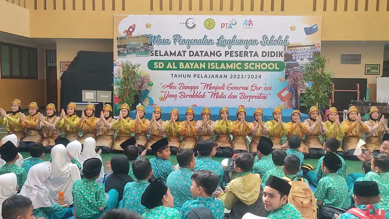 PENAMPILAN SAMAN SMP AL-BAYAN ISLAMIC SCHOOL