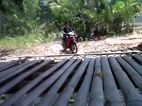 Lomba Angkat Ban Motor - YouTube