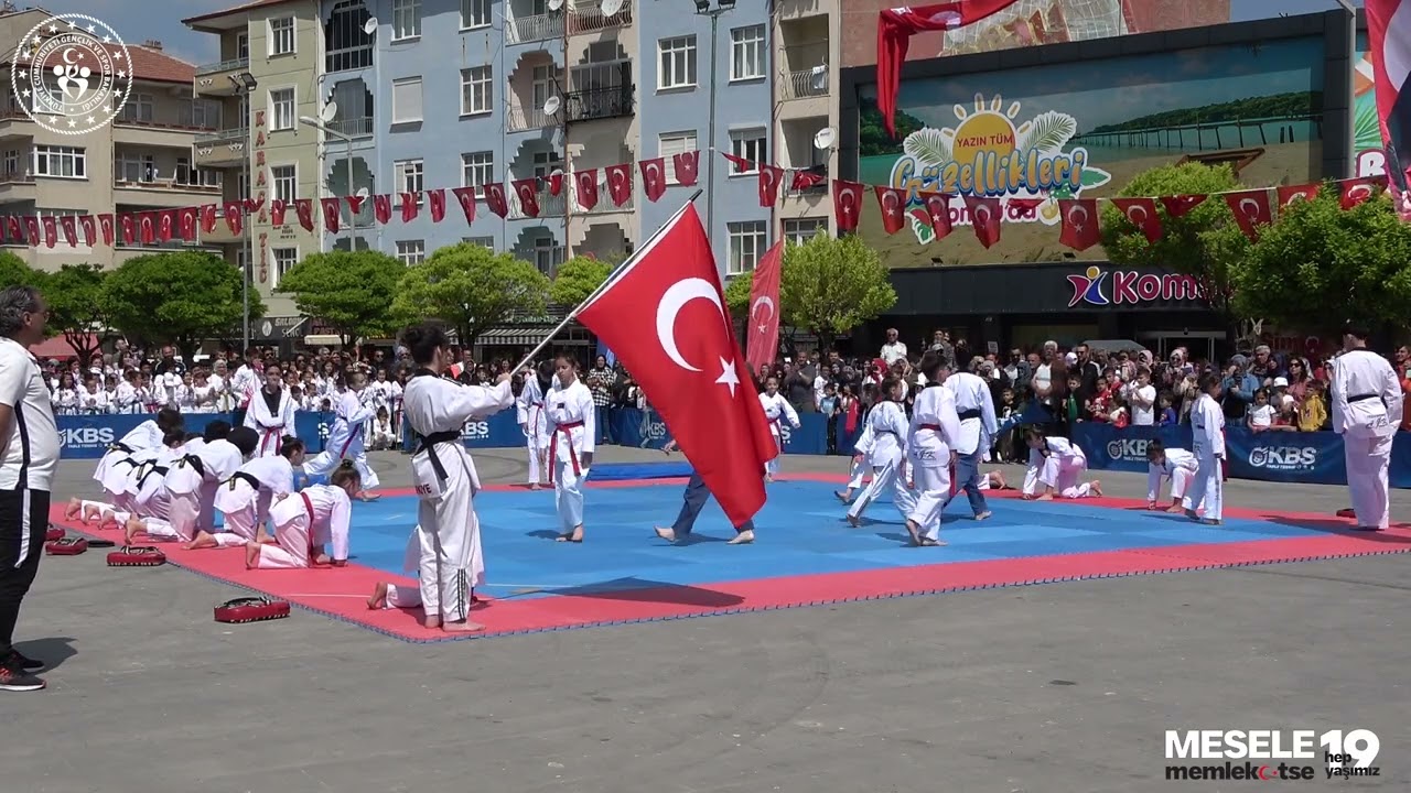 19 Mayıs Atatürk’ü Anma, Gençlik ve Spor Bayramı Gösterileri (Taekwondo)