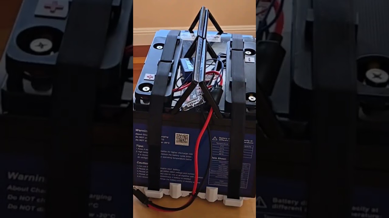custom 3d-printed battery carrier for 2x100Ah lithium batteries for car fridge and solar charging!