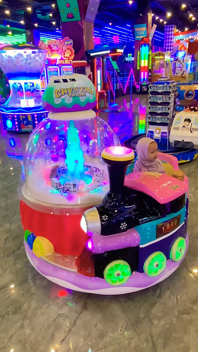 Kereta mini kristal salju roda hijau