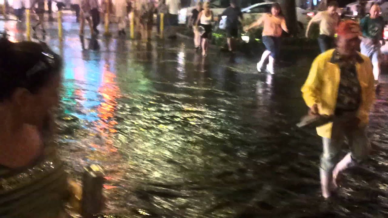 did it rain in las vegas last night