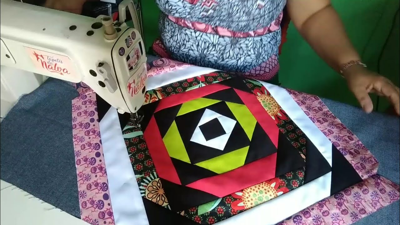 TAPETE DIFERENTE DE TIRAS COM DETALHES PASSO A PASSO