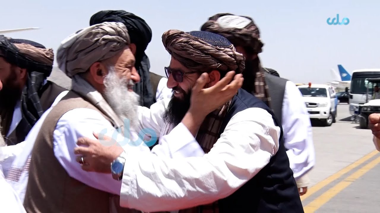 د ا.ا.ا رئیس الوزرء ملامحمدحسن اخند کابل ته را ورسېد