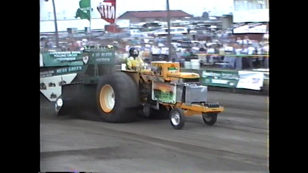 Illinois Tractor Pulling Association Decatur, Illinois 1994 7,500 lb