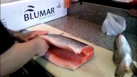 Como limpiar un salmon en menos de 1 minuto #salmon #sushiman #fish #pinksalmon