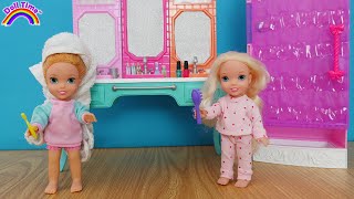 Elsa and Anna Morning Routine!
