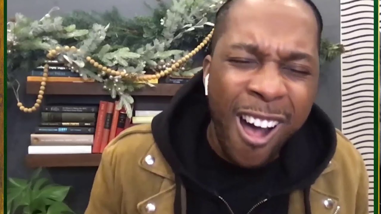 Leslie Odom jr. aka Aaron Burr sings The Christmas Song (Merry