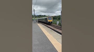 Class 331 mega 2 tone at Kirkstall Forge #shorts #trains