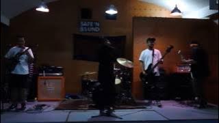 Modern Guns - Hopesfall / Enola live At Frack Album Release Party ( Safe and Sound Bogor )