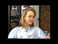 Capture de la vidéo Vanessa Paradis , Interview On Super Channel 1988 By Nicky Campbell About Debut Joe Le Taxi