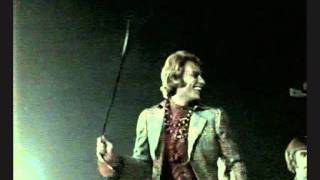 Vignette de la vidéo "Johnny Hallyday-palais des sports 67 LES COUPS"