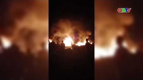 Tàu cá của ngư dân bất ngờ bốc cháy trong đêm I QBTV