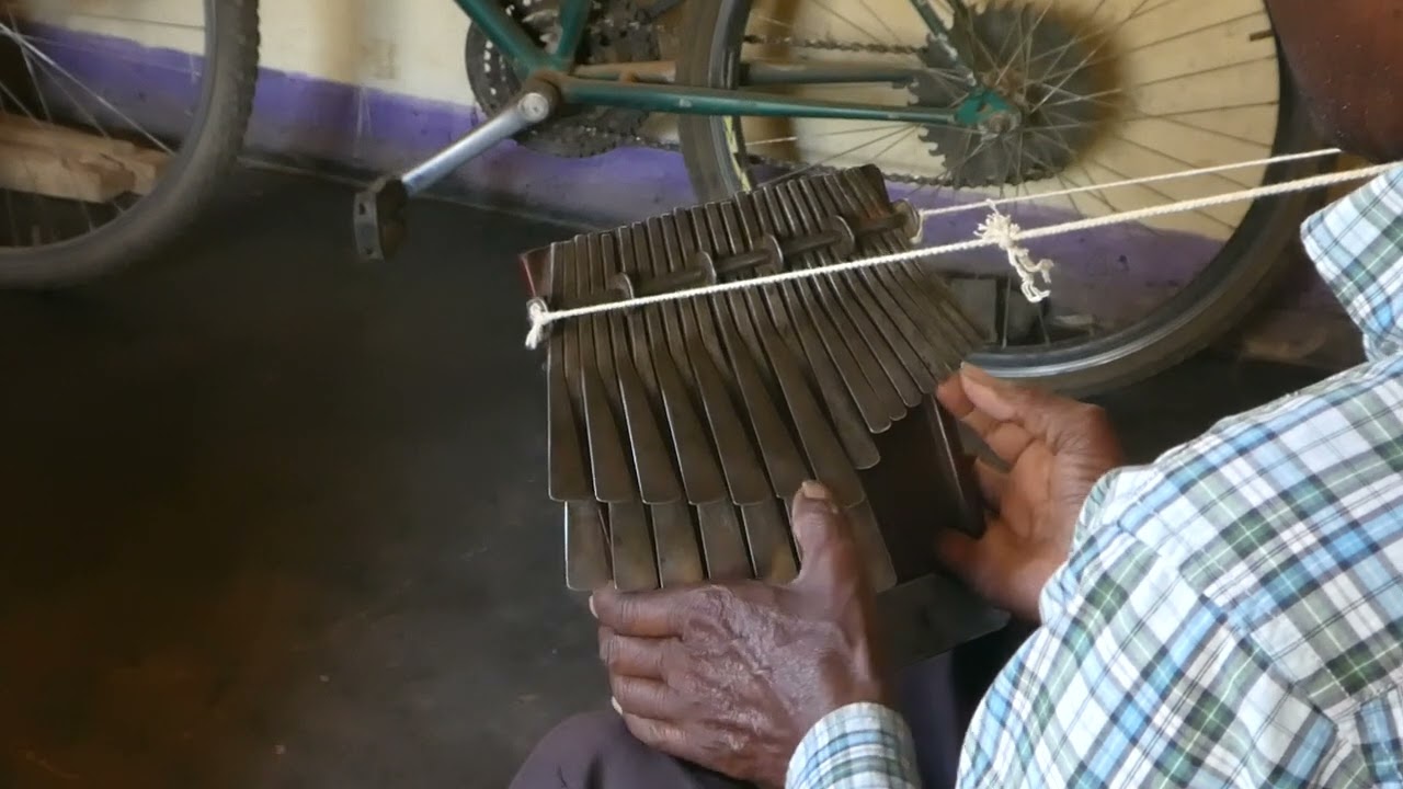 Nyamamusango kushaura mbira tune played by William Chitauro